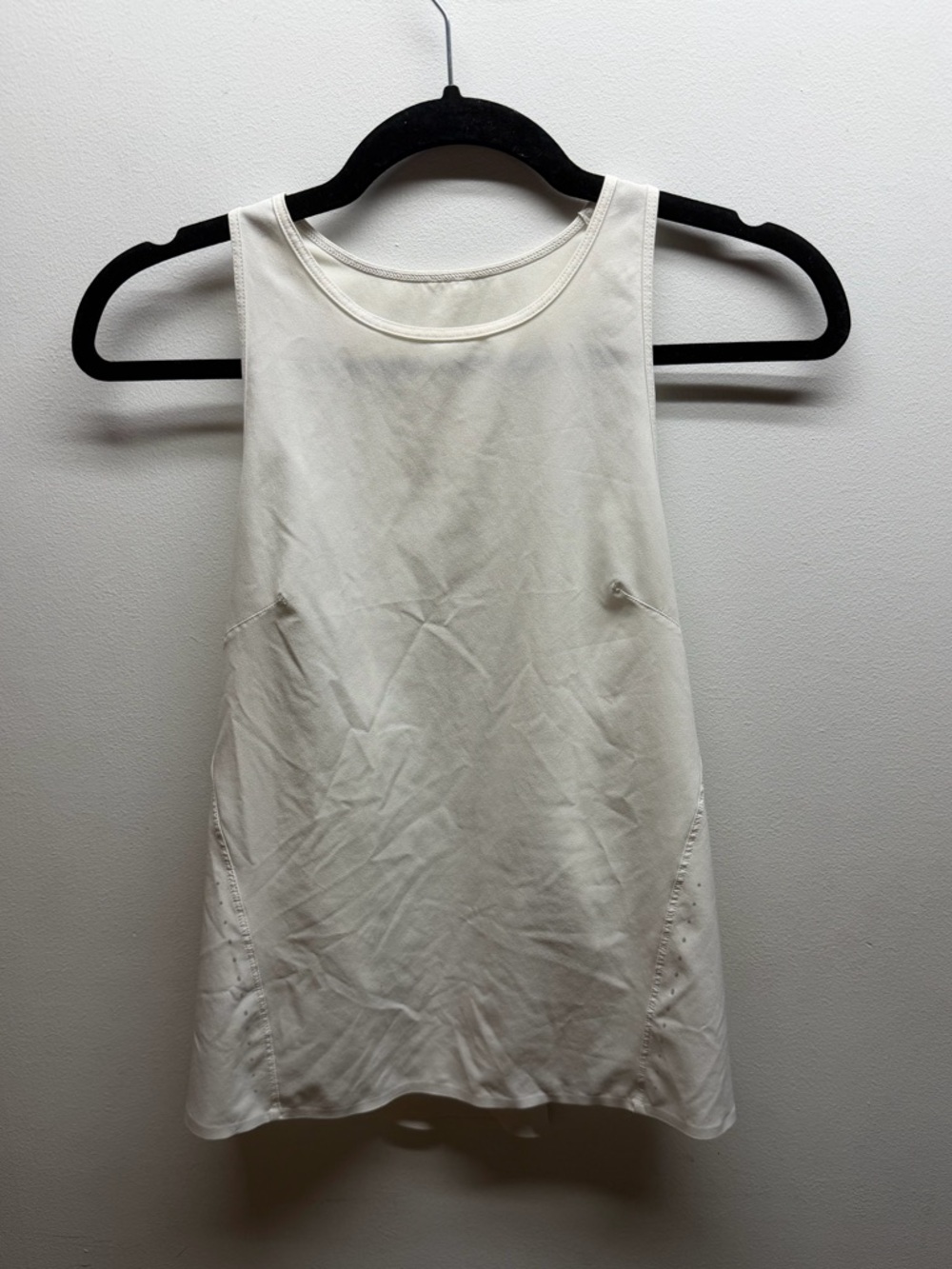Lululemon white lightweight athletic top